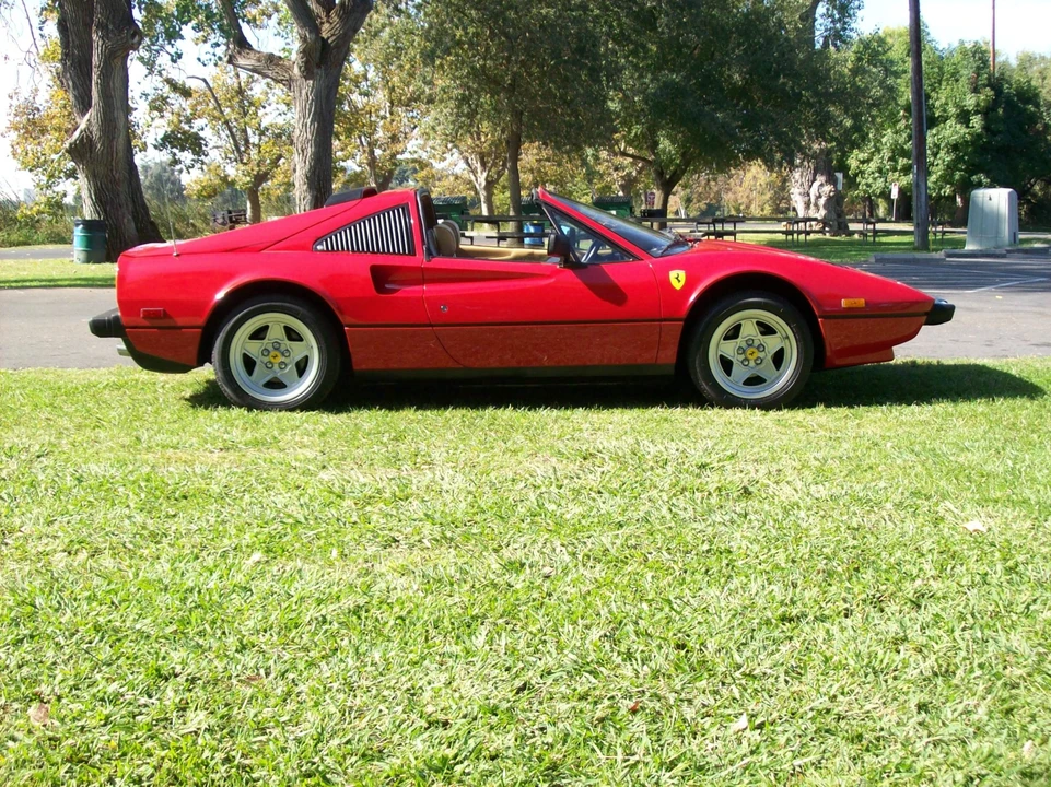 1985 Ferrari 308 GTS QV - Image 2 of 31