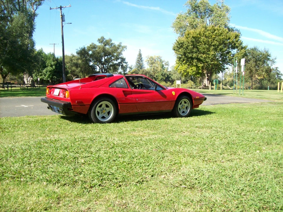 1985 Ferrari 308 GTS QV - Image 3 of 31