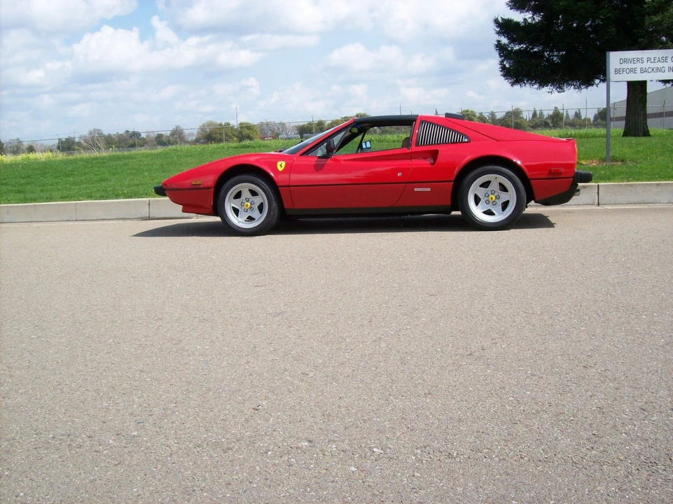 1985 Ferrari 308 GTS QV - Image 21 of 31