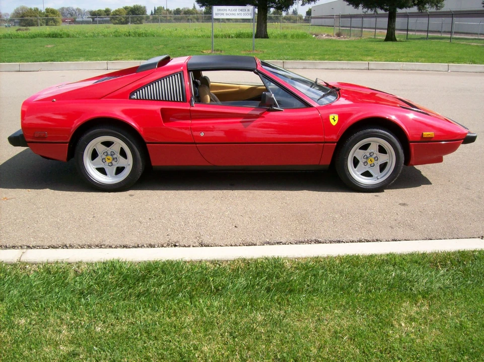 1985 Ferrari 308 GTS QV - Image 19 of 31
