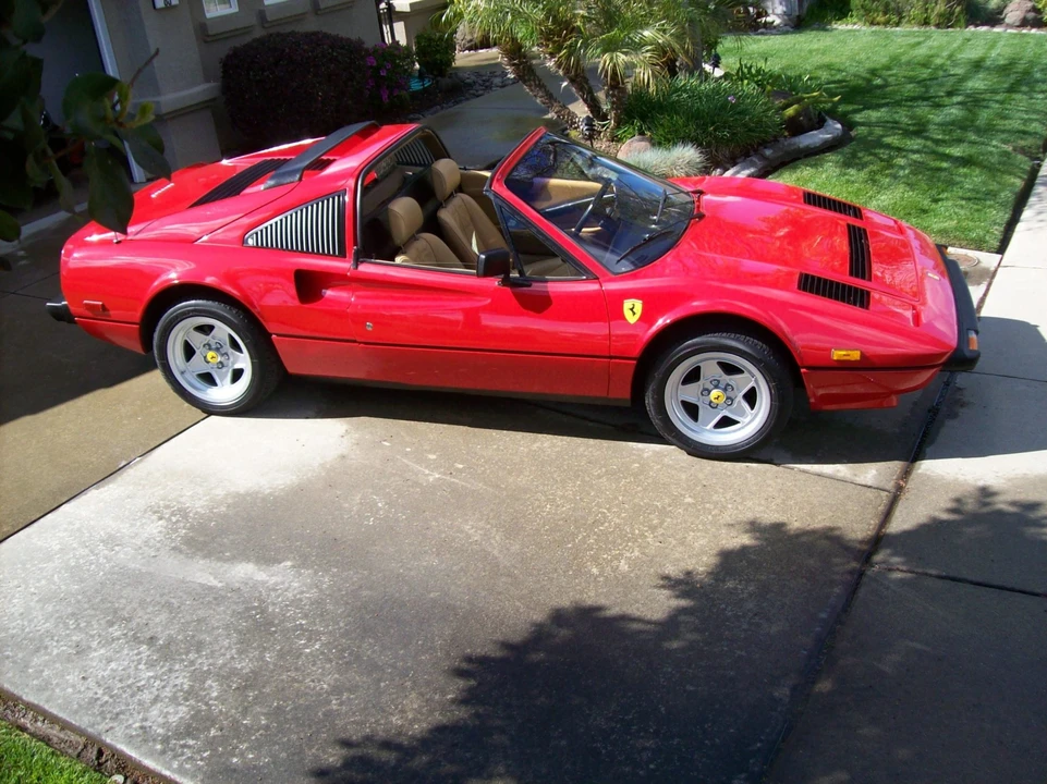 1985 Ferrari 308 GTS QV - Image 12 of 31