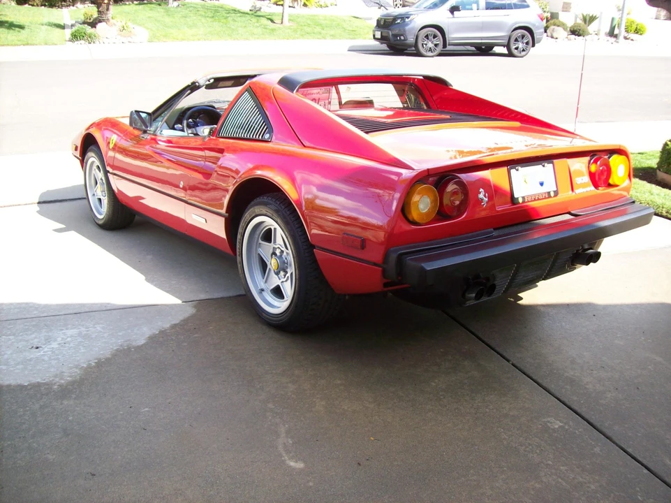 1985 Ferrari 308 GTS QV - Image 16 of 31