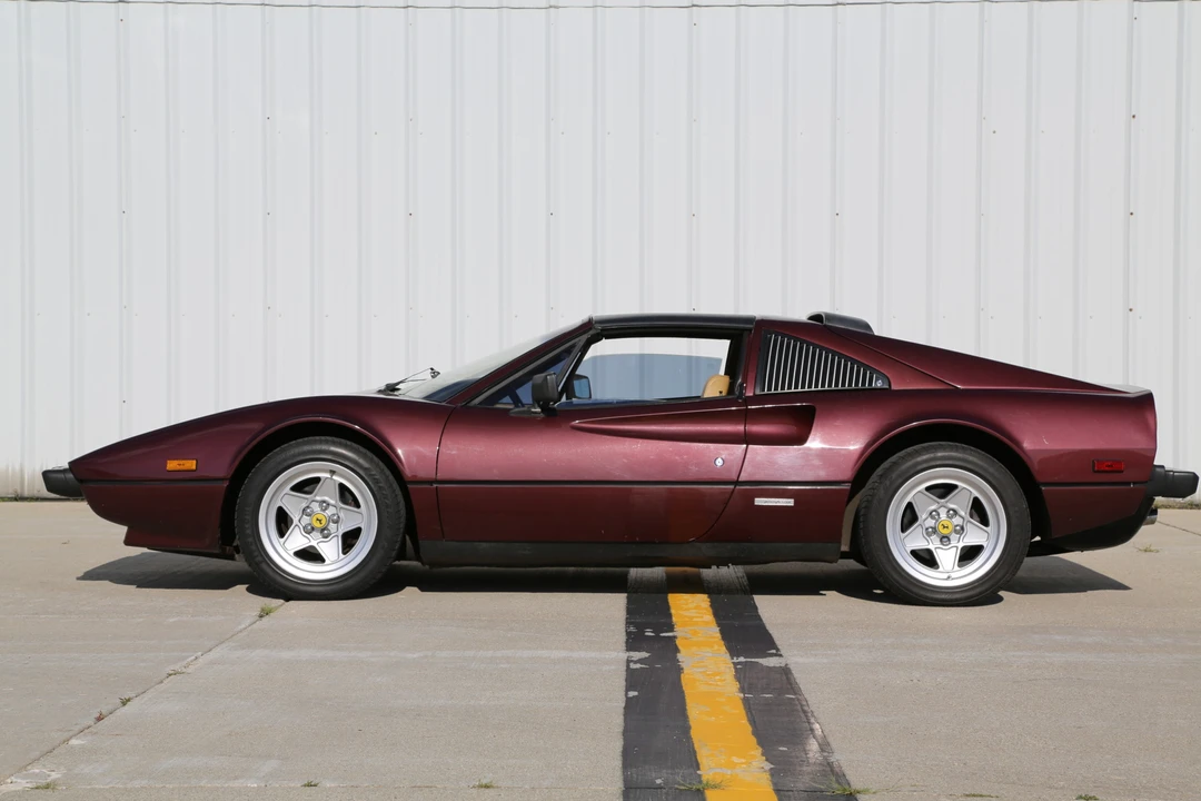 1985 Ferrari 308 GTS QV - Image 28 of 31