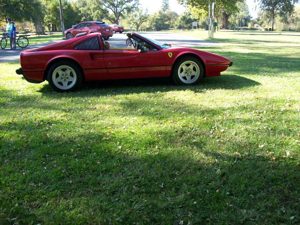 1985 Ferrari 308 GTS QV - Image 3 of 31