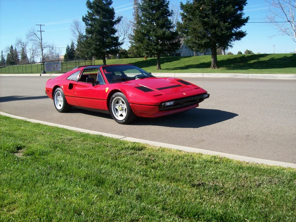 1985 Ferrari 308 GTS QV - Image 7 of 31
