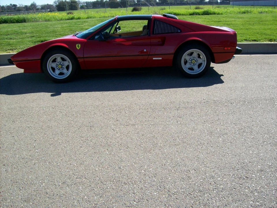 1985 Ferrari 308 GTS QV - Image 13 of 31
