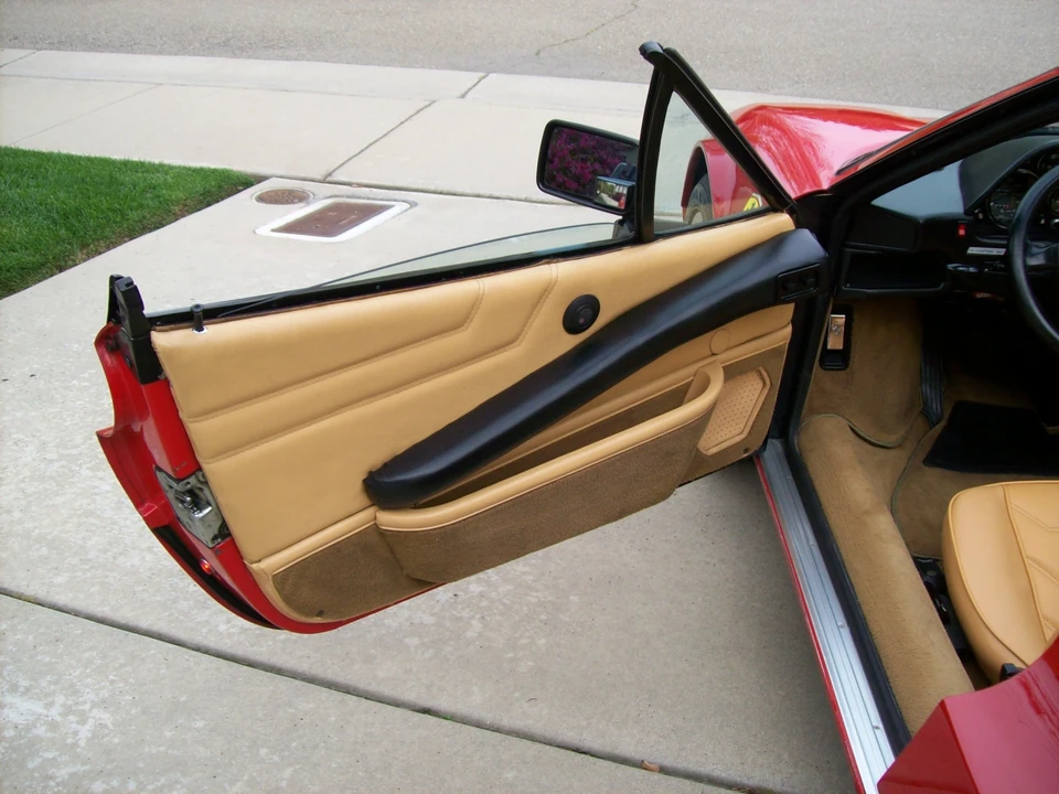 1985 Ferrari 308 GTS QV - Image 27 of 31