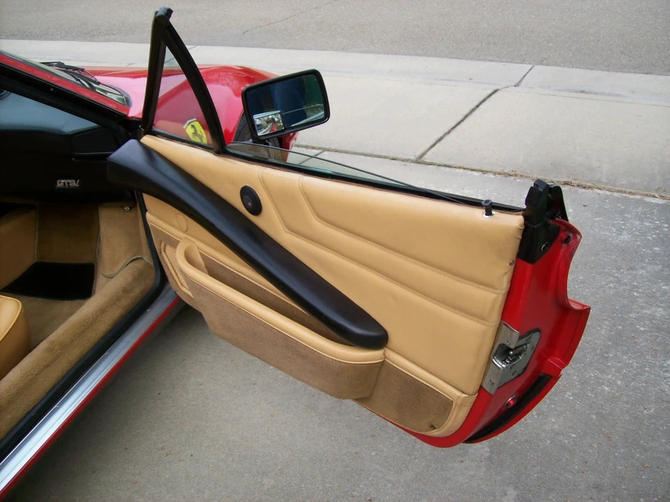 1985 Ferrari 308 GTS QV - Image 28 of 31