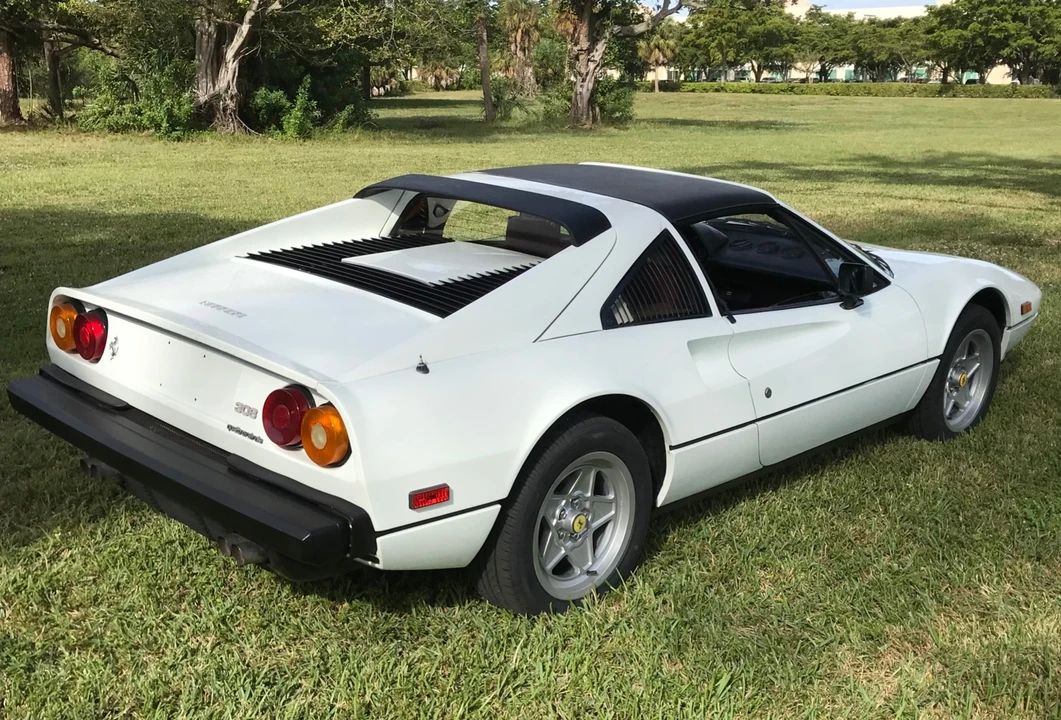 1985 Ferrari 308 GTS QV - Image 10 of 31