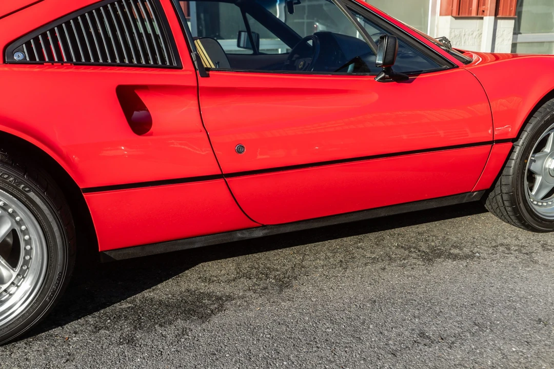 1985 Ferrari 308 GTS QV - Image 18 of 31