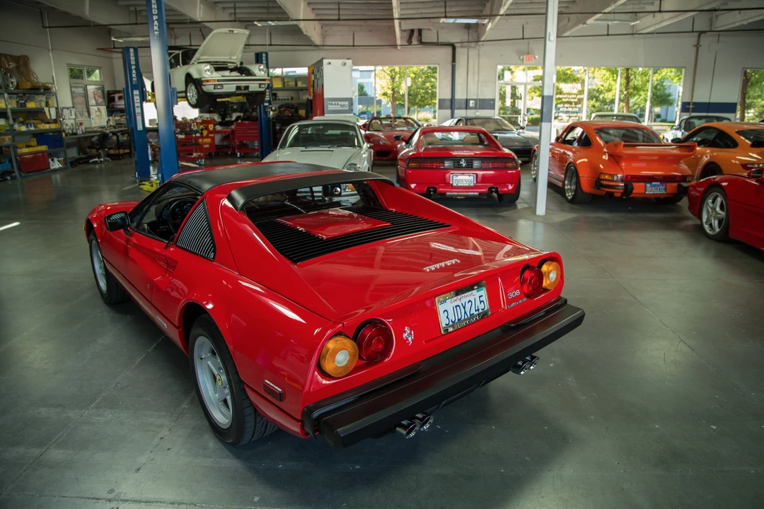 1985 Ferrari 308 GTS QV - Image 18 of 31