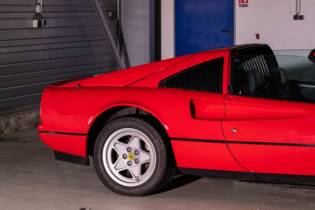 1985 Ferrari 328 GTS - Image 23 of 31