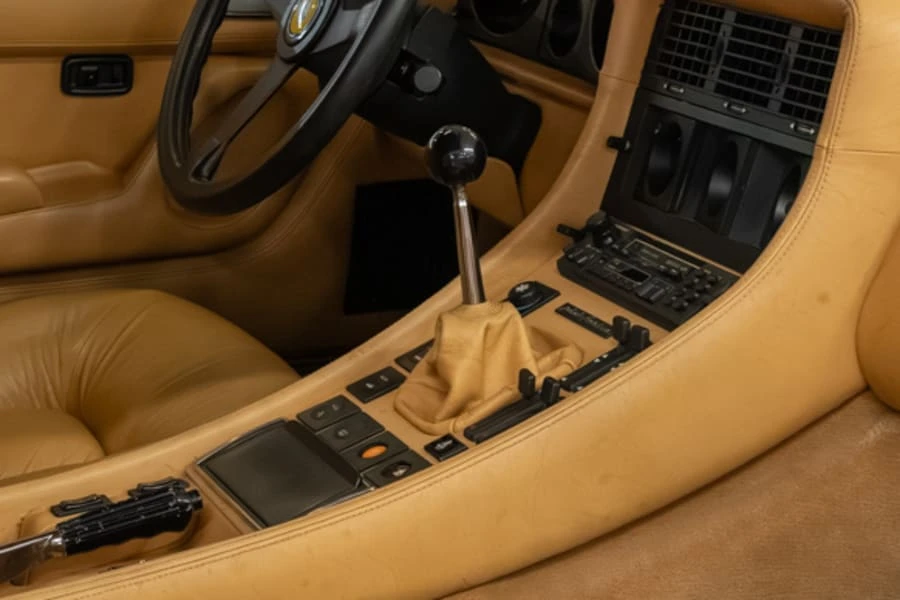 1985 Ferrari 400i - Image 15 of 23