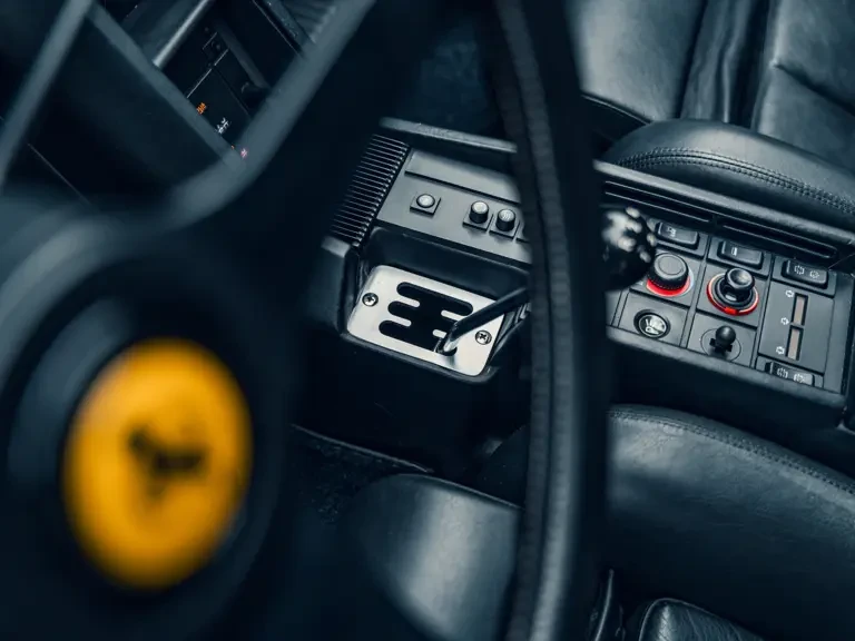 1985 Ferrari Testarossa - Image 25 of 31