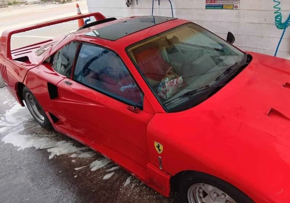 1985 Ferrari F40 - Image 4 of 8