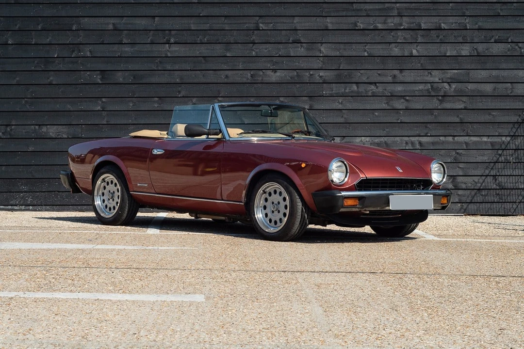1985 Fiat 124 - Image 2 of 30