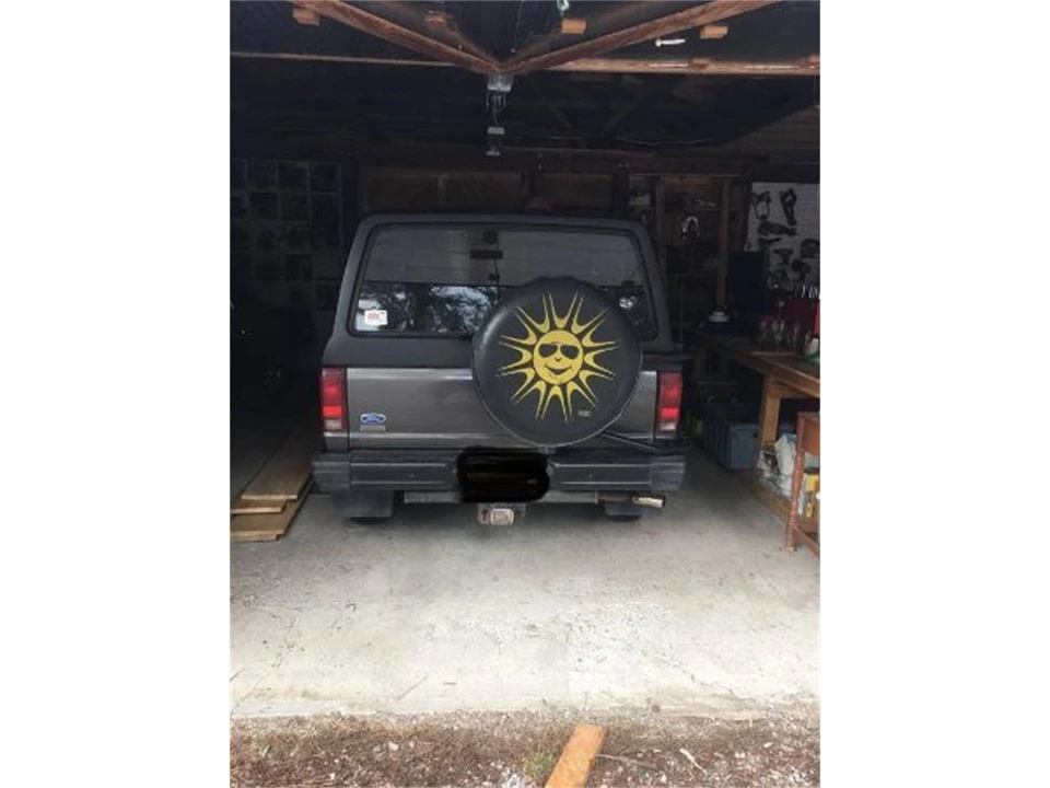 1985 Ford Bronco 3rd Gen - Image 2 of 16
