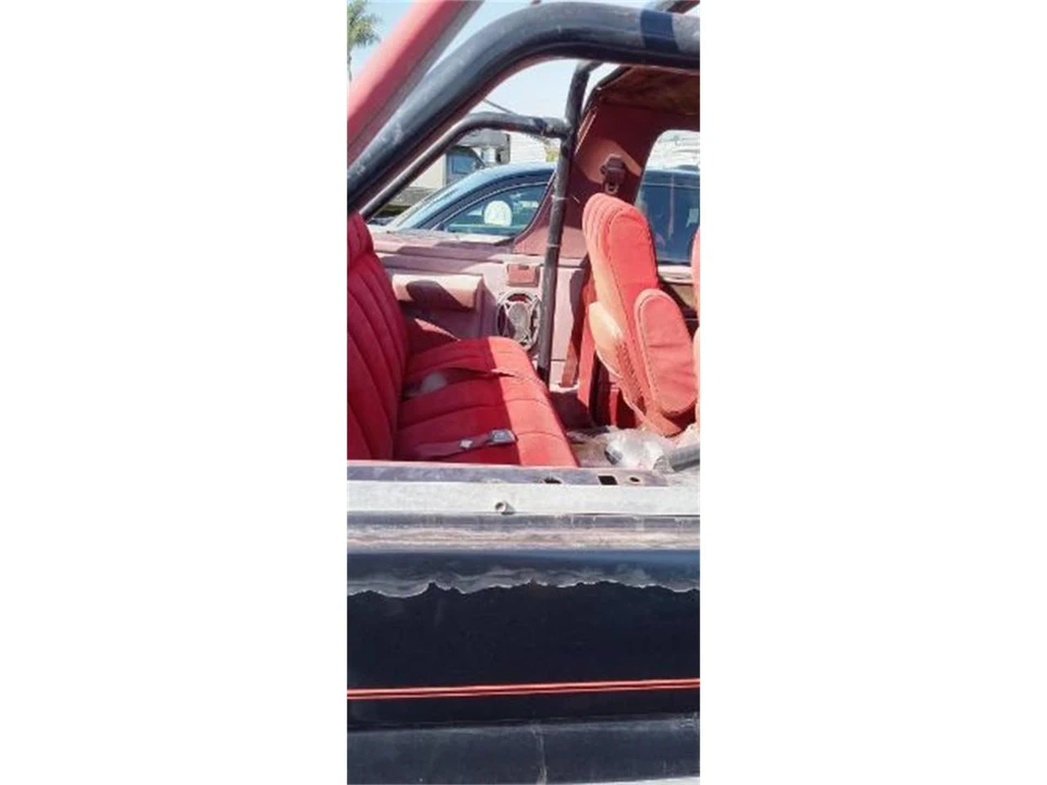 1985 Ford Bronco 3rd Gen - Image 9 of 11