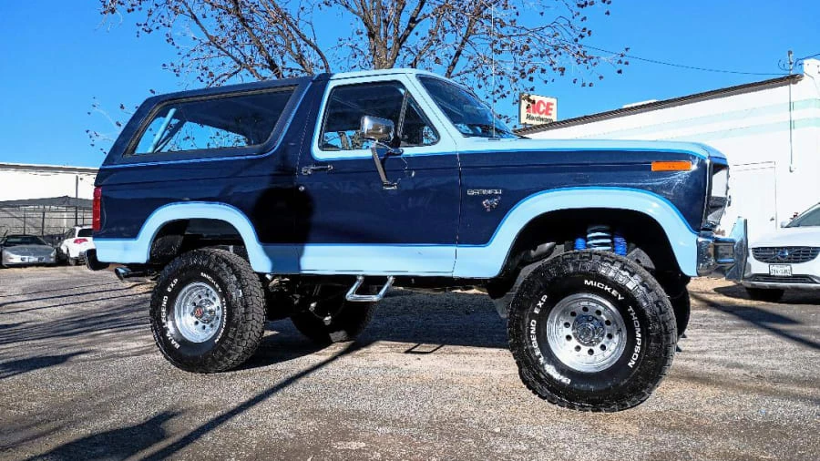 1985 Ford Bronco 3rd Gen - Image 2 of 8