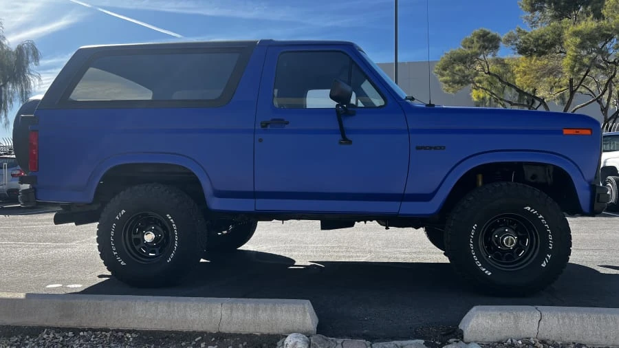 1985 Ford Bronco 3rd Gen - Image 2 of 10