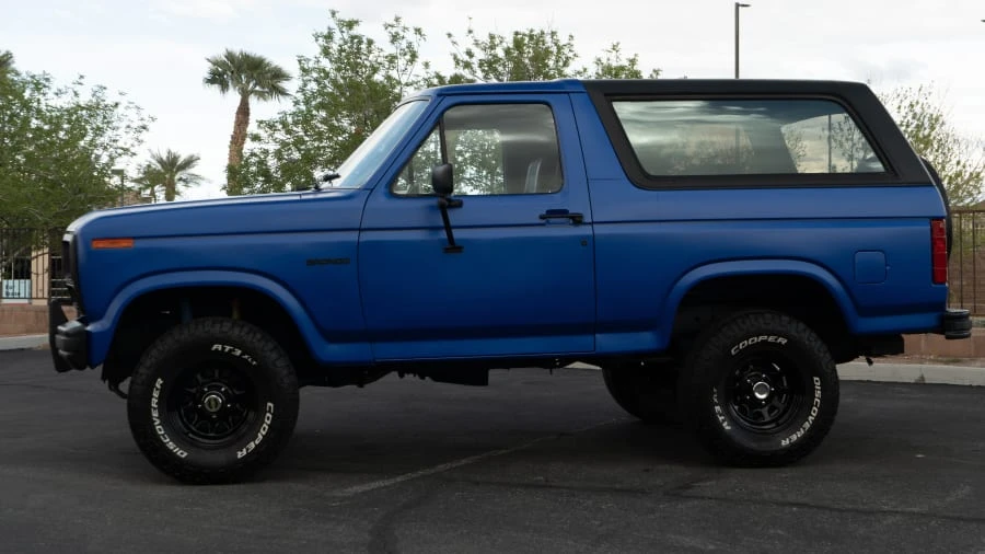 1985 Ford Bronco 3rd Gen - Image 6 of 10