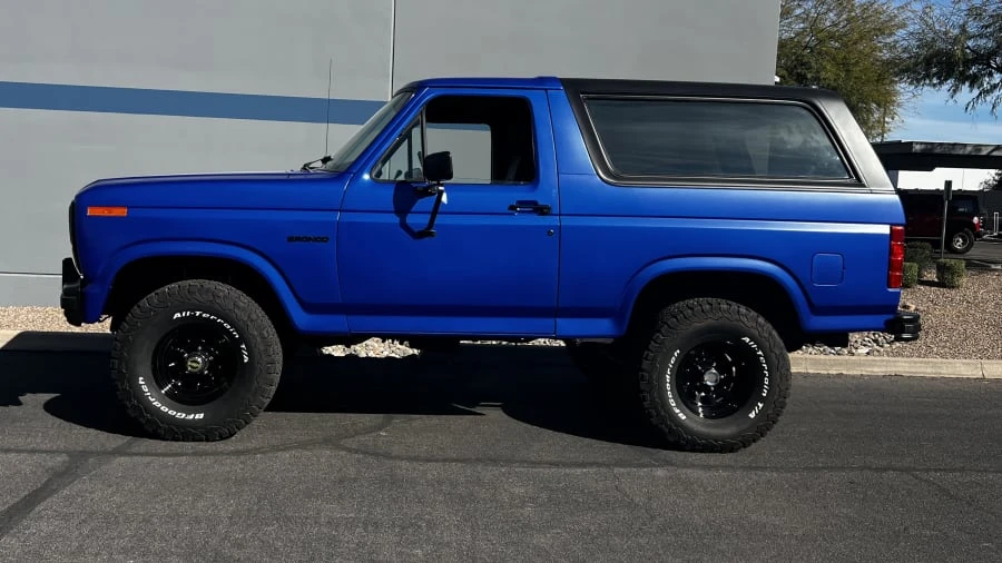 1985 Ford Bronco 3rd Gen - Image 2 of 28