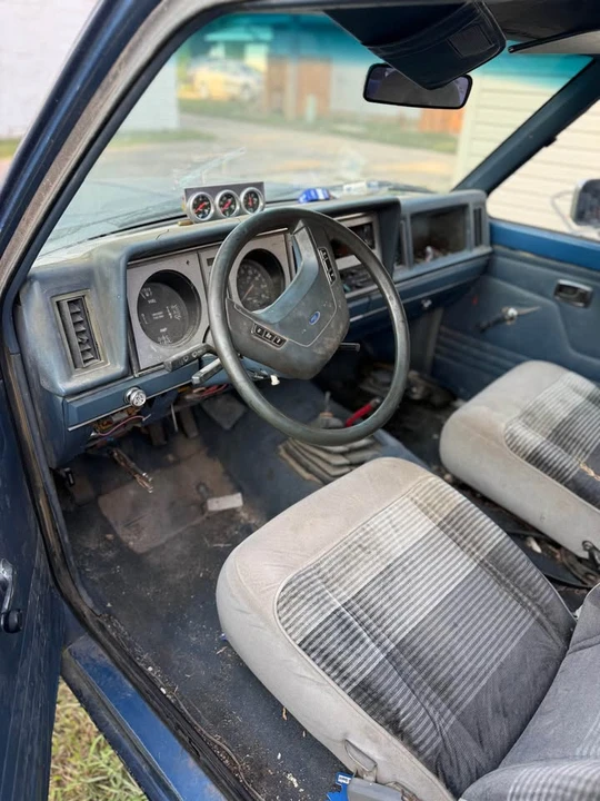 1985 Ford Bronco II - Image 8 of 9
