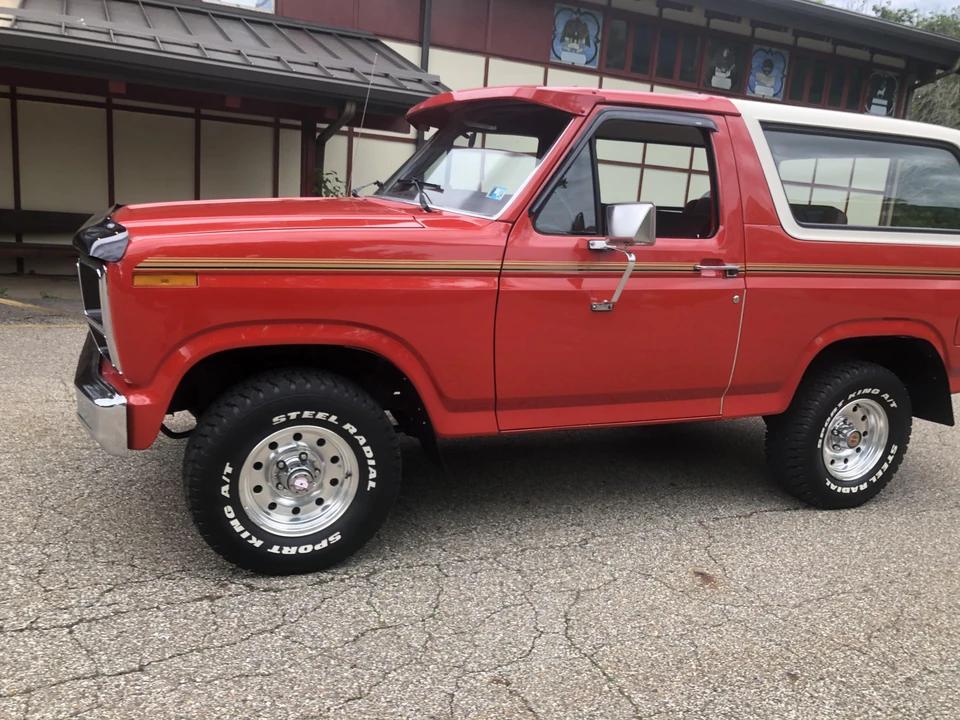 1985 Ford Bronco 3rd Gen - Image 9 of 31
