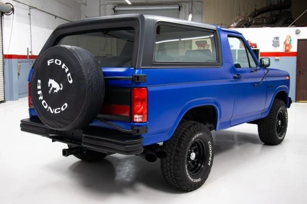 1985 Ford Bronco 3rd Gen - Image 2 of 6