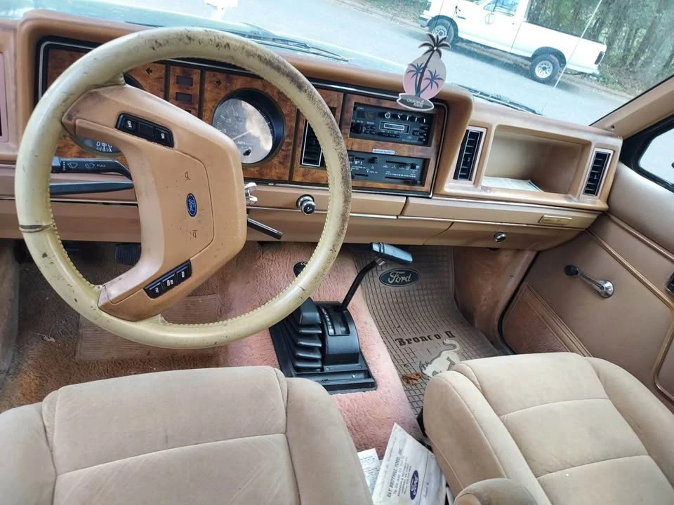 1985 Ford Bronco 3rd Gen - Image 3 of 7