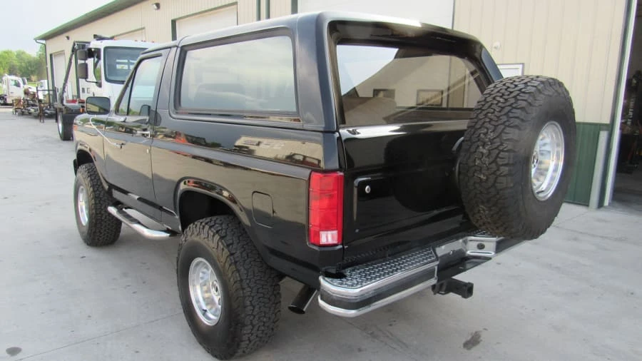1985 Ford Bronco 3rd Gen - Image 4 of 10