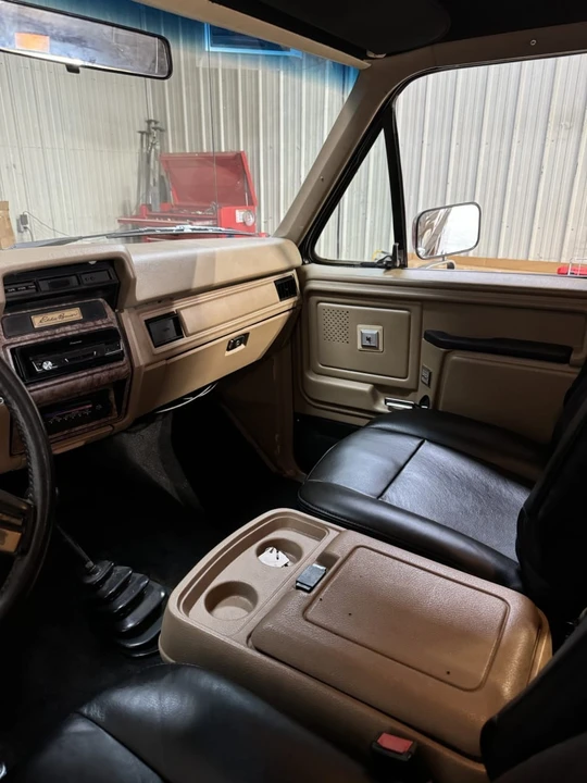 1985 Ford Bronco 3rd Gen - Image 6 of 10