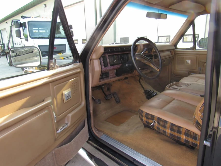 1985 Ford Bronco 3rd Gen - Image 10 of 15