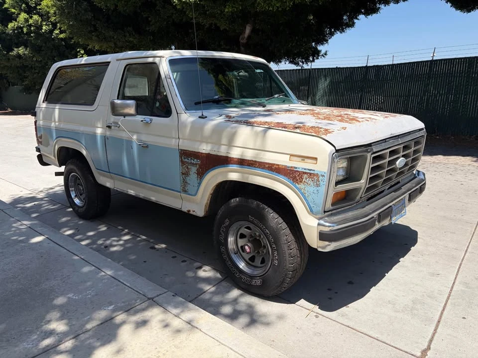 1985 Ford Bronco 3rd Gen - Image 2 of 9