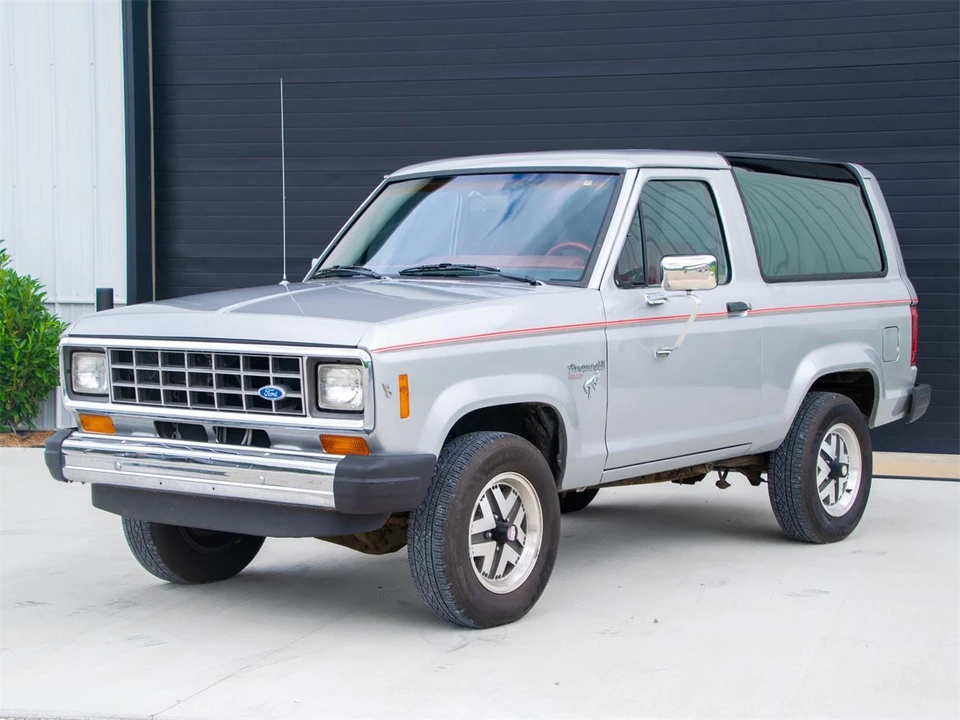 1985 Ford Bronco II - Image 2 of 31