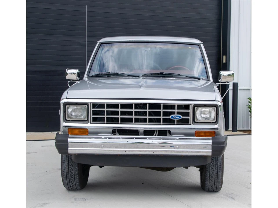 1985 Ford Bronco II - Image 3 of 31