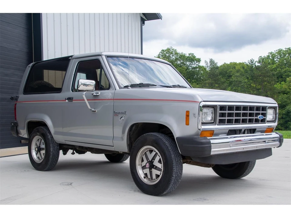1985 Ford Bronco II - Image 11 of 31