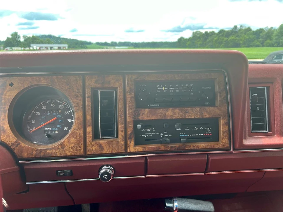 1985 Ford Bronco II - Image 20 of 31