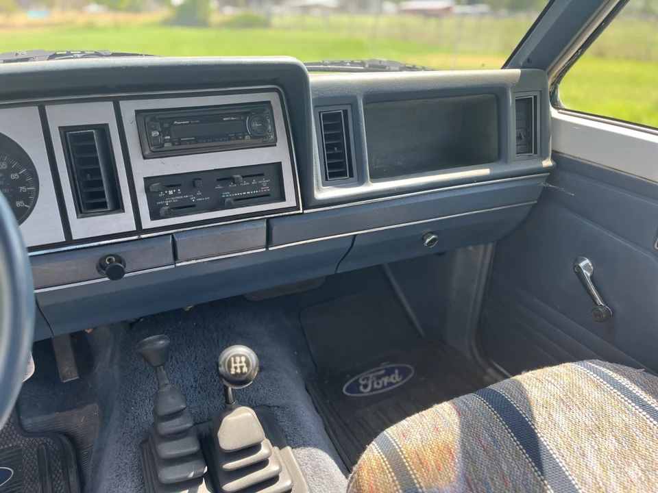 1985 Ford Bronco II - Image 10 of 16