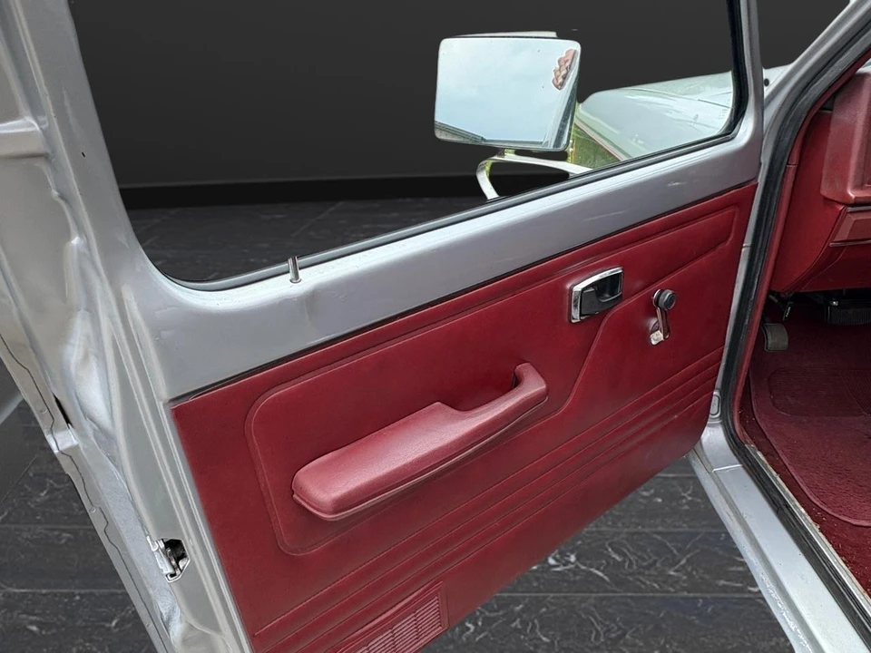 1985 Ford Bronco II - Image 23 of 31