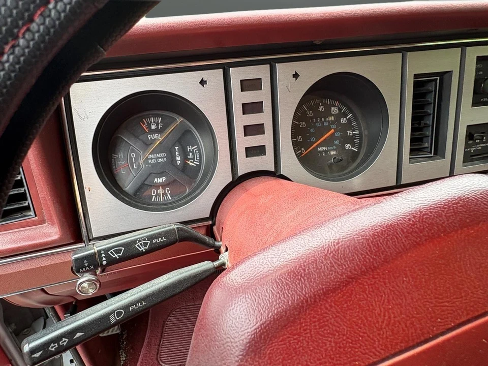 1985 Ford Bronco II - Image 25 of 31