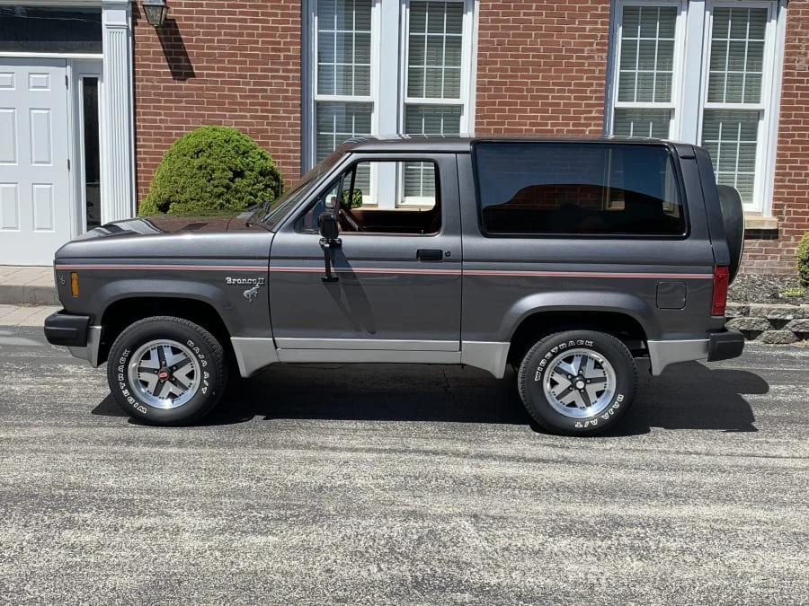 1985 Ford Bronco II - Image 2 of 8