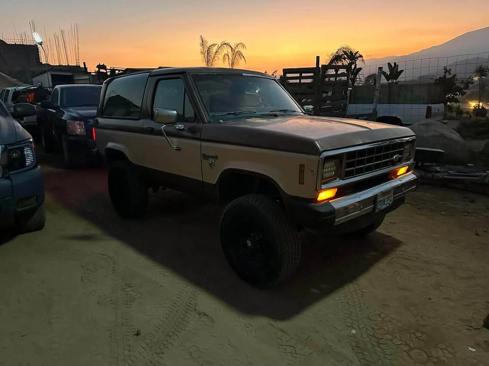 1985 Ford Bronco 3rd Gen - Image 4 of 6