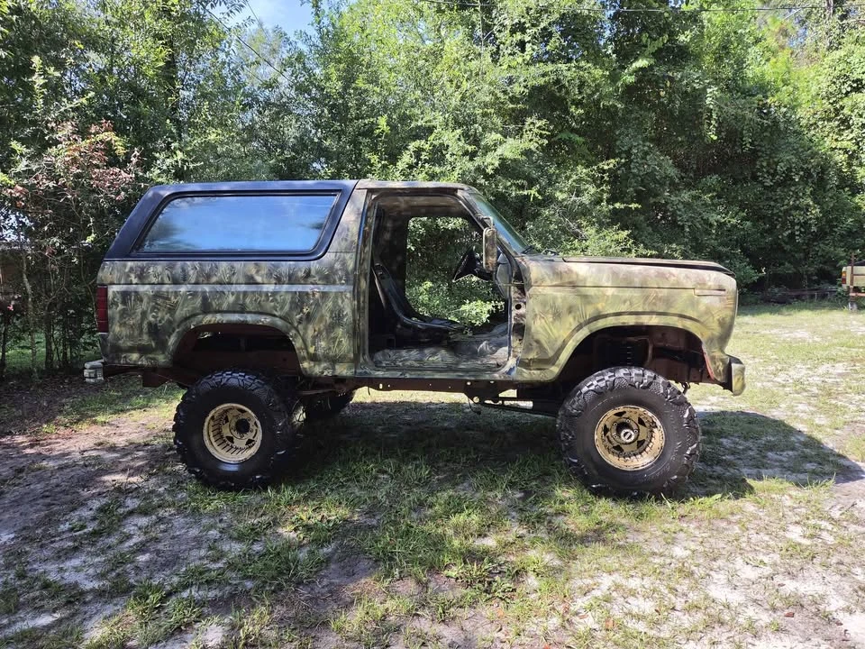 1985 Ford Bronco 3rd Gen - Image 3 of 13