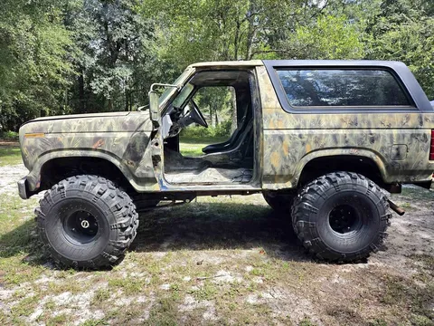 1985 Ford Bronco Sport Utility 2D
