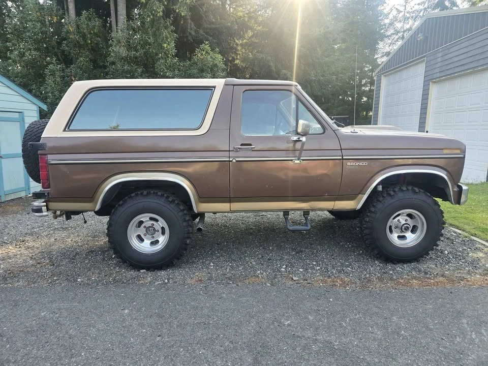 1985 Ford Bronco 3rd Gen - Image 2 of 11