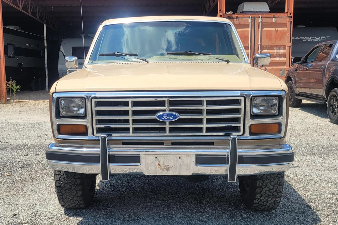 1985 Ford Bronco 3rd Gen - Image 2 of 31