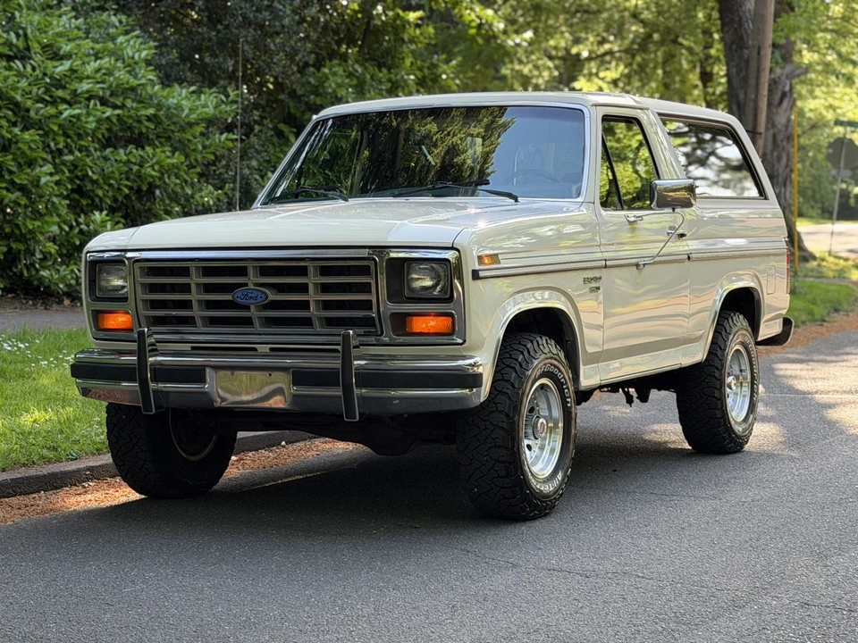 1985 Ford - Image 2 of 31