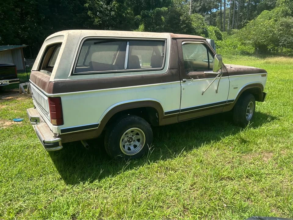 1985 Ford Bronco 3rd Gen - Image 3 of 10