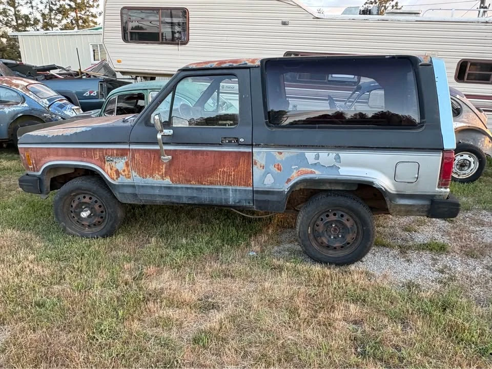 1985 Ford Bronco 3rd Gen - Image 9 of 11